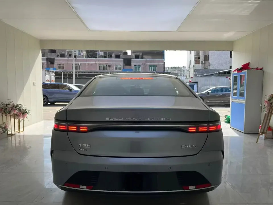 BYD Destroyer 05 Destroyer 05 2024 Honor Edition DM-i 120KM Premium Edition 2024 — thumbnail 2