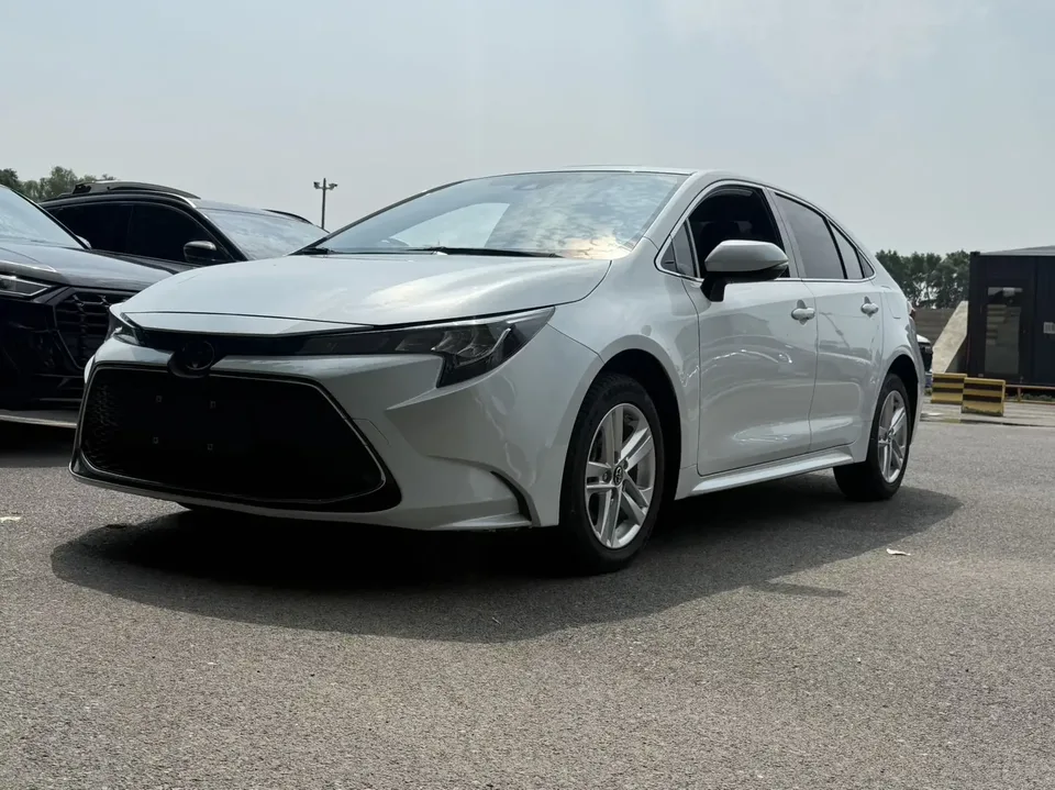 Toyota Levin Lei Ling 2022 185T CVT Deluxe Edition 2022 — photo 1, buy with delivery to Moscow