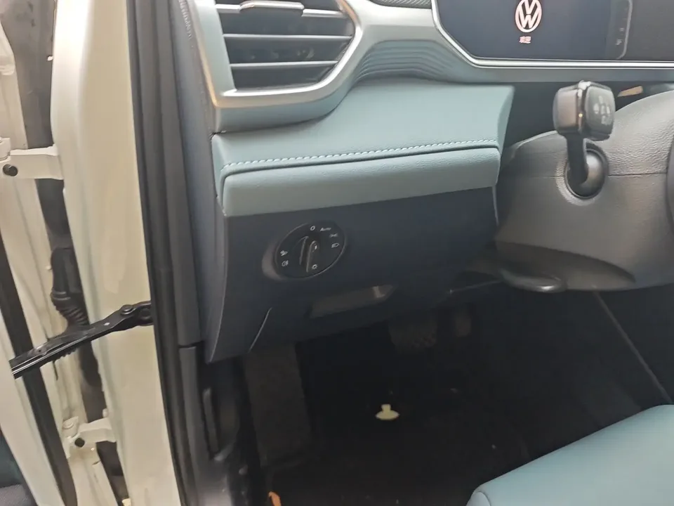 Volkswagen Tharu tuyue 2024 300TSI 2WD Full Moon Edition 2024 — thumbnail 4