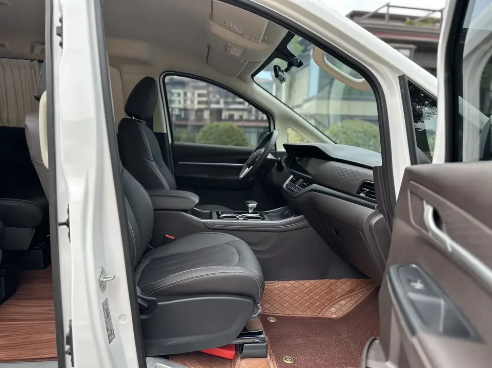 BAW Ruisheng Ace M7 Ruisheng Ace M7 2023 2.0L Creative Edition Comfort Automatic Long Axis 7 Seaters 2023 — thumbnail 3