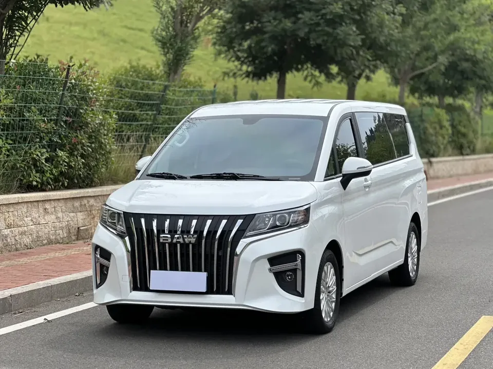 BAW Ruisheng Ace M7 Ruisheng Ace M7 2023 2.0L Creative Edition Comfort Automatic Long Axis 7 Seaters 2023 — photo 1, buy with delivery to Moscow