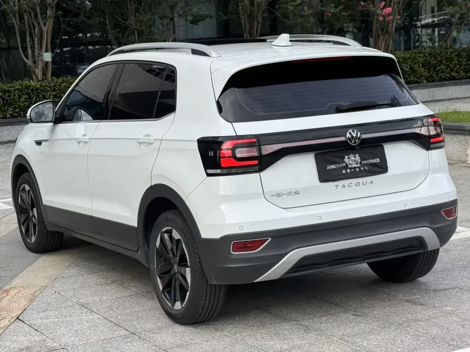 Volkswagen Explore the shadows Explore the shadows 2021 1.5L Automatic 30th Anniversary Edition 2022 — миниатюра 2