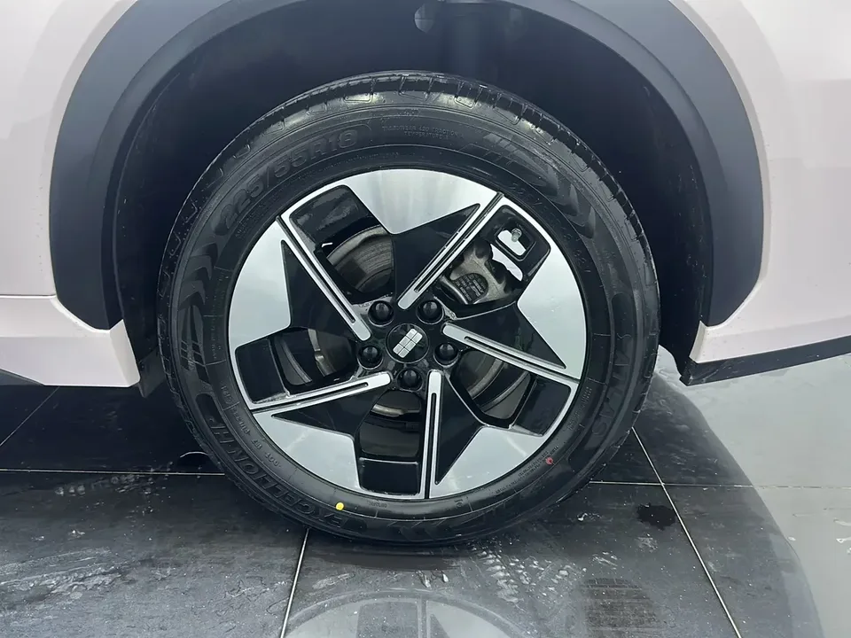 Geely Galaxy E5 Galaxy E5 2024 440km Departure Edition 2025 — thumbnail 3