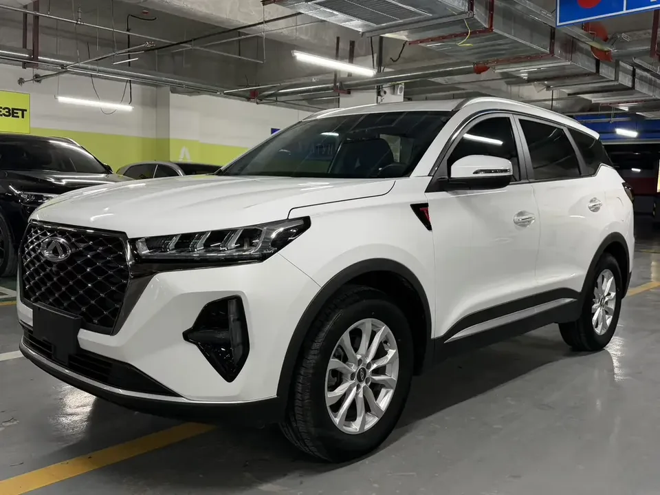 Chery Tiggo 7 Plus Tiggo 7 PLUS 2021 1.5T CVT Luxury+ 2022 — photo 1, buy with delivery to Moscow