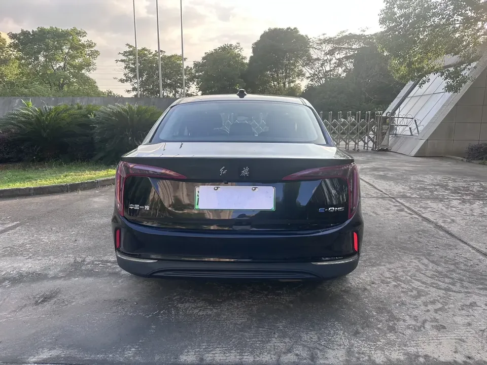 Hongqi E-QM5 Hongqi E-QM5 2024 450km travel version 100kW 2023 — thumbnail 2
