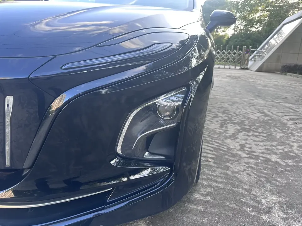 Hongqi E-QM5 Hongqi E-QM5 2024 450km travel version 100kW 2023 — thumbnail 3