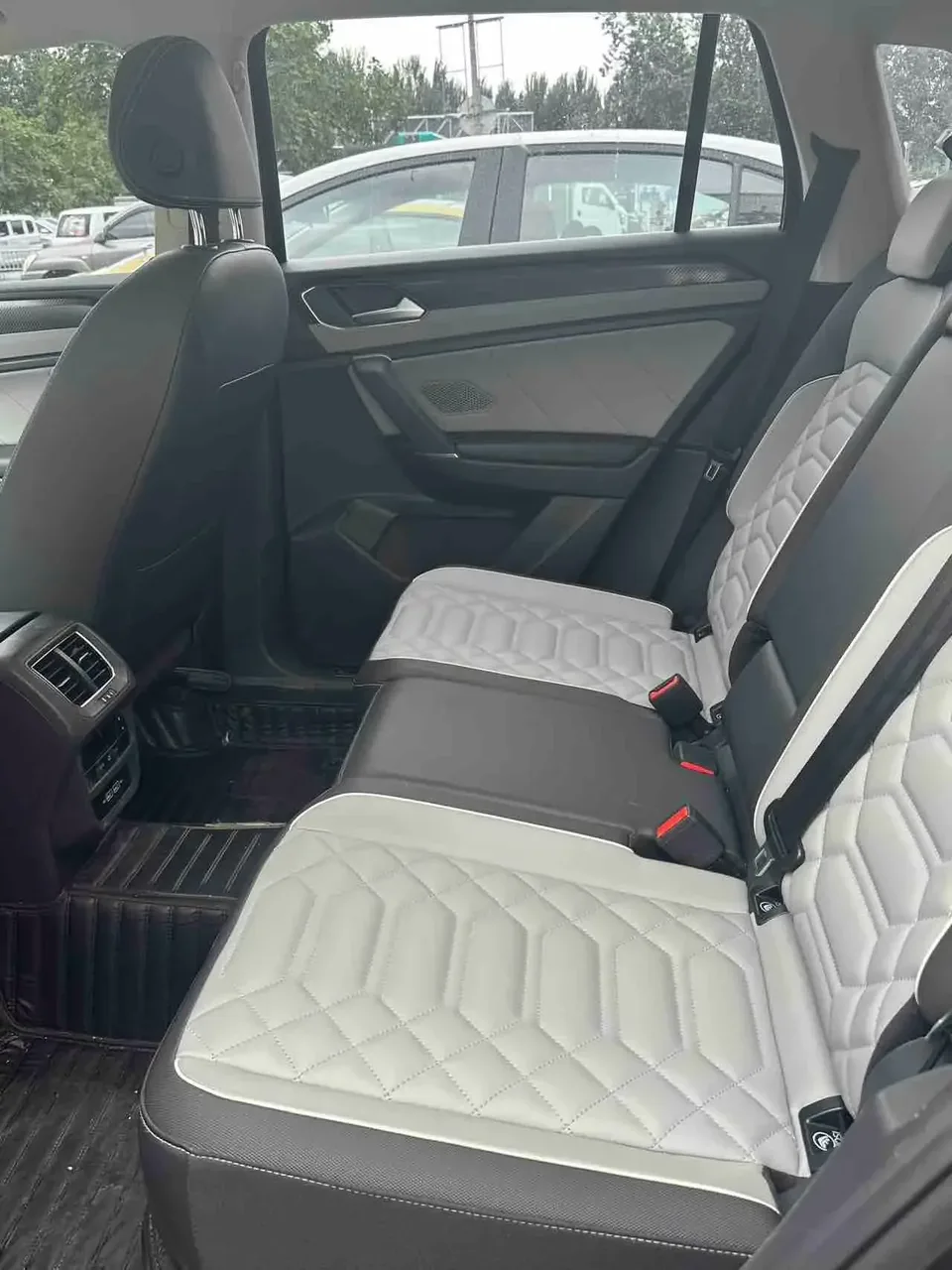 Volkswagen Tayron Tanyue 2023 280TSI 2WD Luxury Plus Advanced Edition 2023 — thumbnail 3