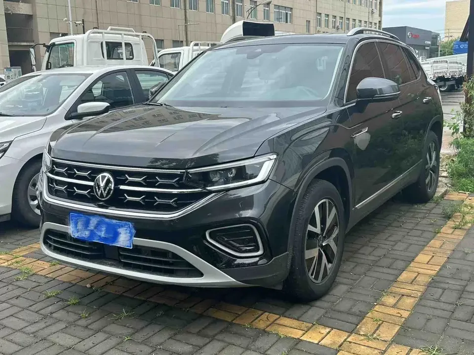 Volkswagen Tayron Tanyue 2023 280TSI 2WD Luxury Plus Advanced Edition 2023 — photo 1, buy with delivery to Moscow