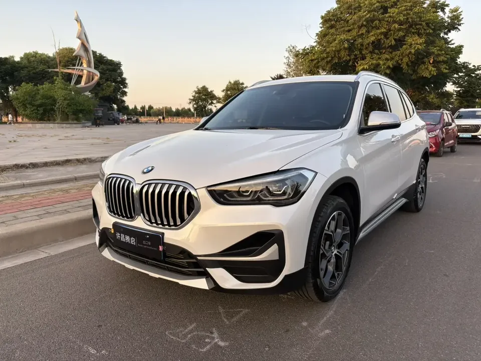 BMW X1 BMW X1 2022 sDrive20Li Fashion 2023 — photo 1, buy with delivery to Moscow