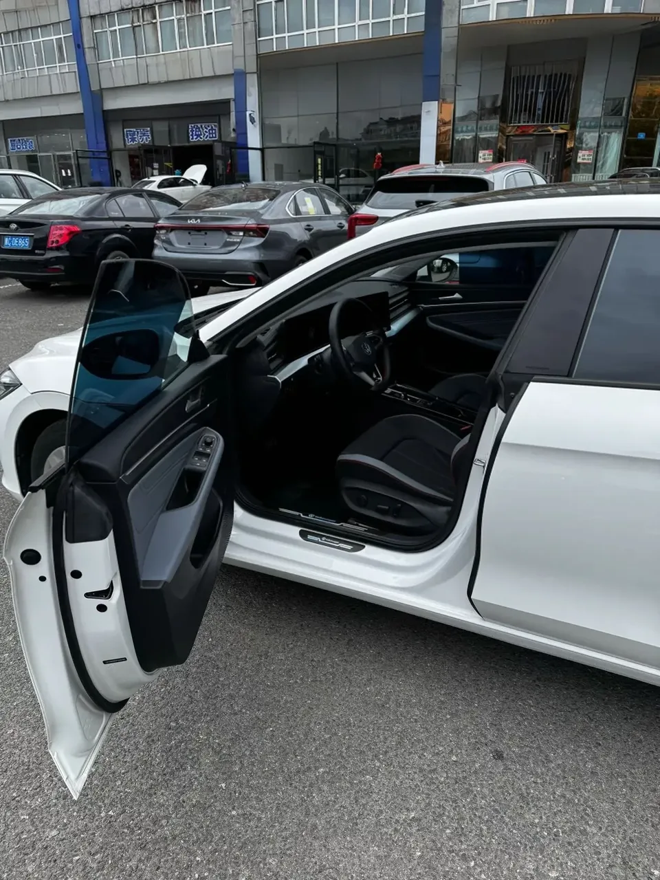 Volkswagen Lamando Lingdu 2023 Lingdu L 280TSI DSG Hot Edition 2023 — thumbnail 3