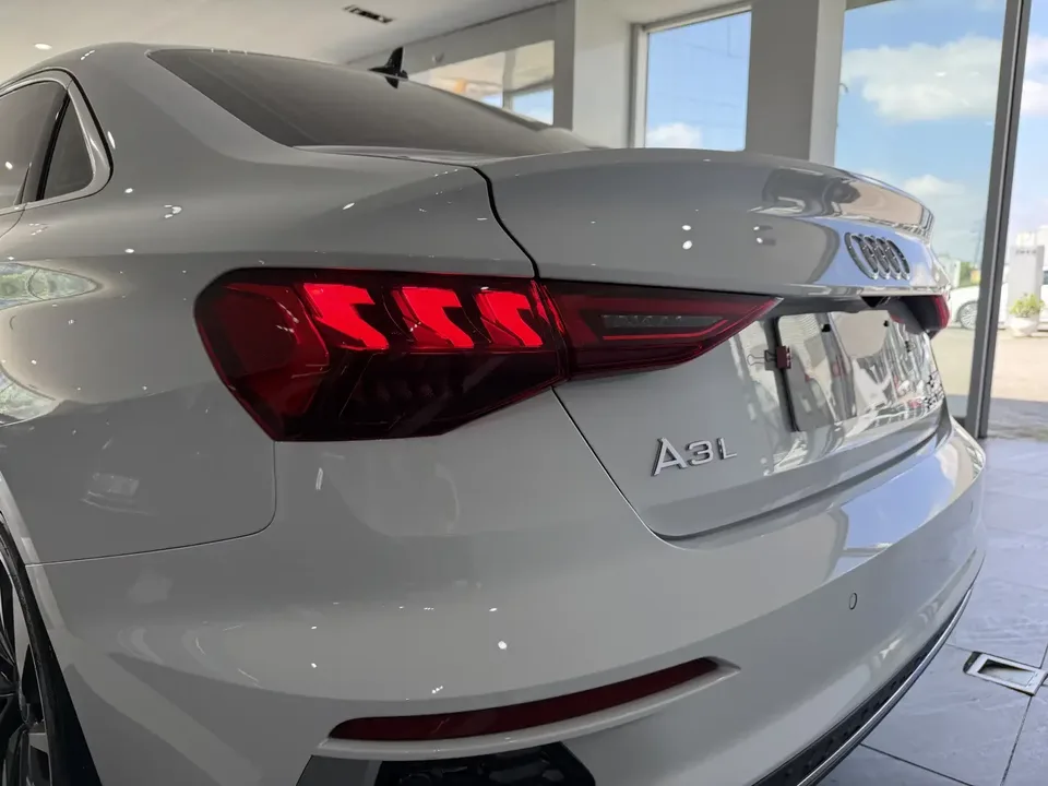 Audi A3 Audi A3 2024 A3L Limousine 35 TFSI Stylish Sports 2024 — thumbnail 3