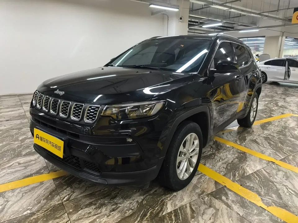 Jeep Guide to Guide to 2021 220T 2022 — фото 1, купить с доставкой в Москву