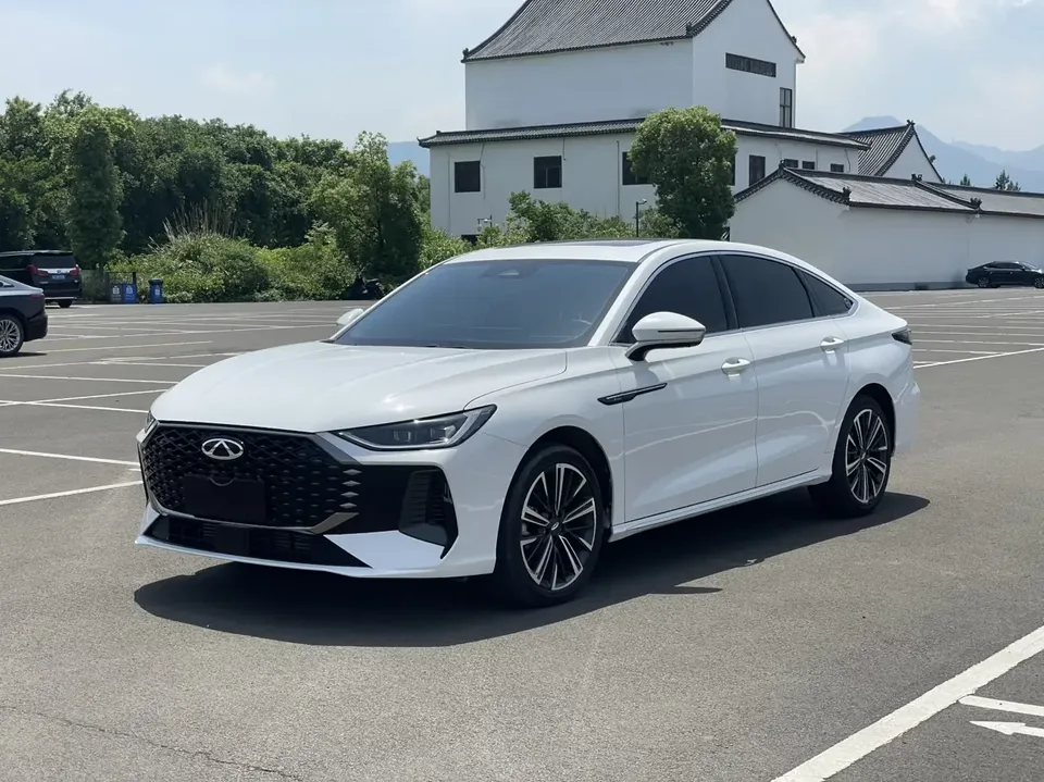 Chery Arrizo 8 PRO Arrizo 8 PRO 2025 1.6T DCT Luxury Model 2025 — фото 1, купить с доставкой в Москву