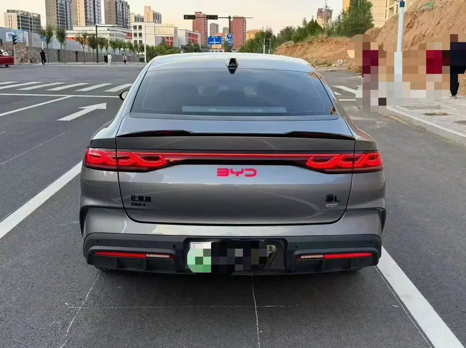 BYD Qin L DM Qin L DM 2025 Intelligent Driving Edition DM-i 80KM Leading Edition 2025 — thumbnail 2