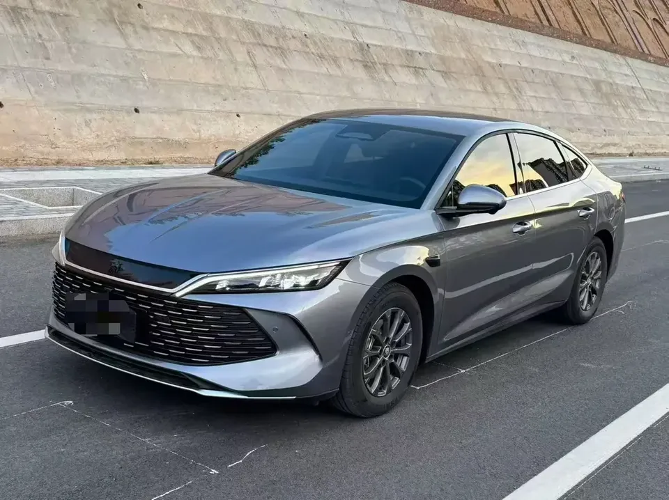 BYD Qin L DM Qin L DM 2025 Intelligent Driving Edition DM-i 80KM Leading Edition 2025 — photo 1, buy with delivery to Moscow