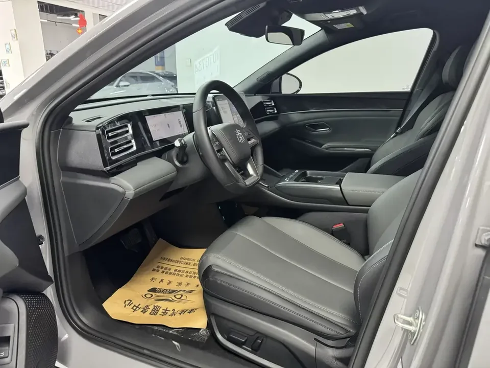 BYD Qin L DM Qin L DM 2026 DM-i 128KM Leading Model 2026 — thumbnail 3