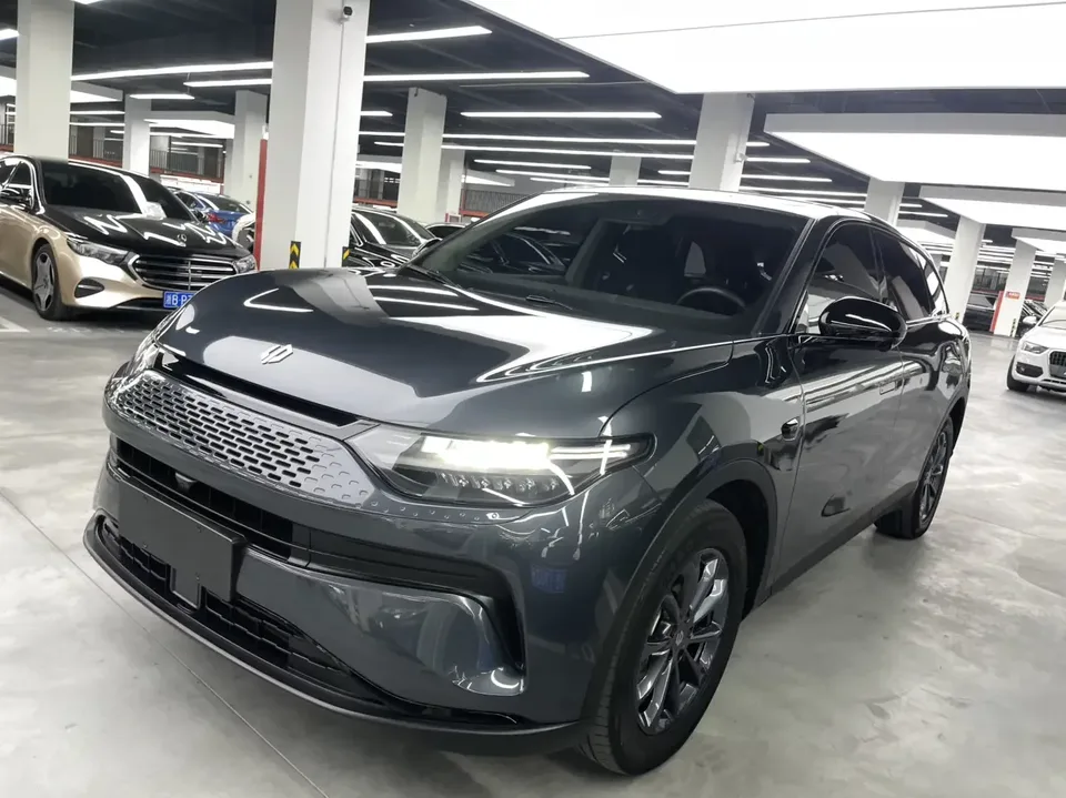 Leapmotor Zero running C11 Zero running C11 2023 Extended Range 180 Comfort Edition 2023 — photo 1, buy with delivery to Moscow
