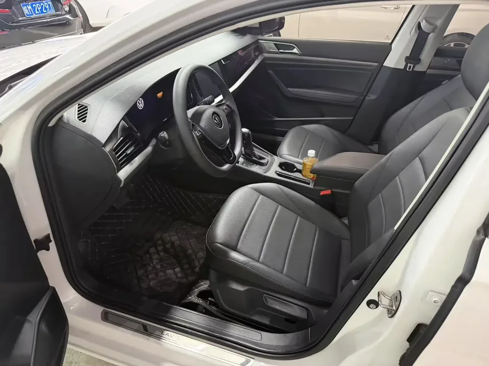 Volkswagen Lavida Lavida 2022 1.5L Automatic Fashion Edition 2022 — thumbnail 3