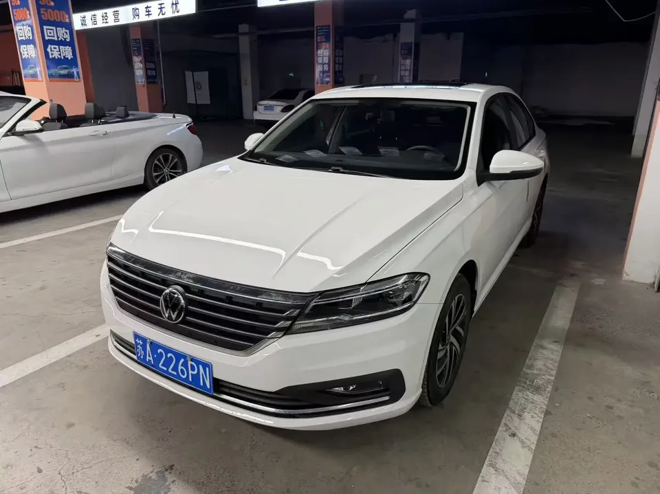 Volkswagen Lavida Lavida 2022 1.5L Automatic Fashion Edition 2022 — photo 1, buy with delivery to Moscow
