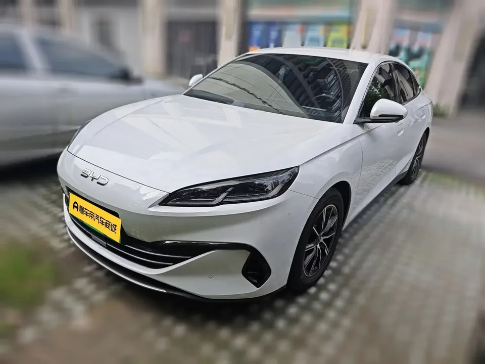 BYD Seal 06DM Seal 06DM 2024 DM-i 80KM Premium 2025 — photo 1, buy with delivery to Moscow