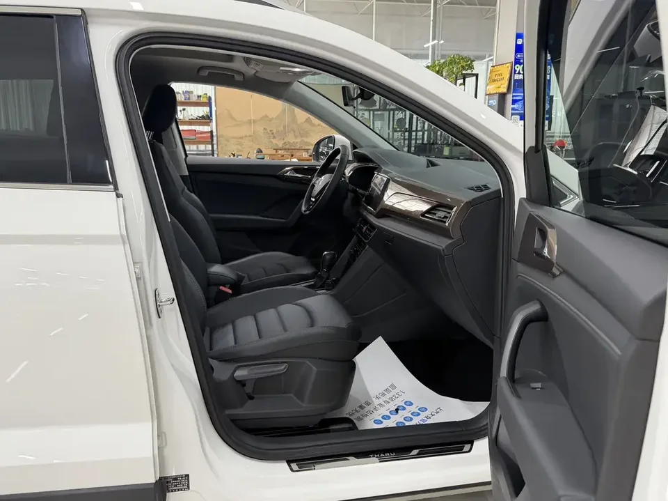 Volkswagen Tharu tuyue 2022 280TSI 2WD Comfort Edition 2022 — thumbnail 4