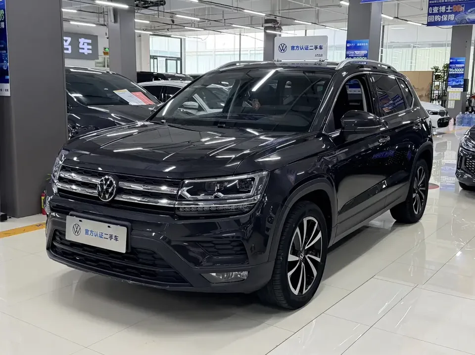 Volkswagen Tharu tuyue 2022 280TSI 2WD Deluxe Edition 2023 — photo 1, buy with delivery to Moscow