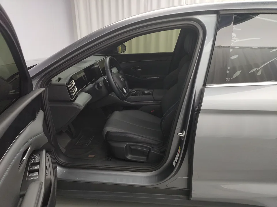 BYD Qin L DM Qin L DM 2025 Intelligent Driving Edition DM-i 80KM Leading Edition 2025 — thumbnail 5