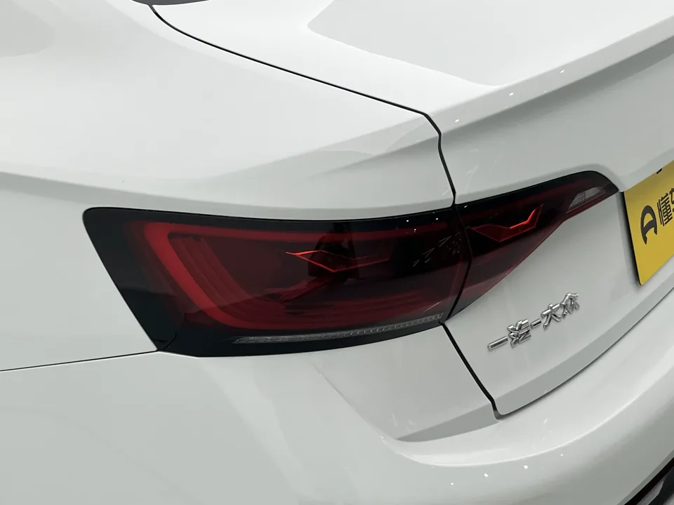 Volkswagen Sagitar Sagitar 2023 280TSI DSG Transcendence Lite 2023 — thumbnail 4