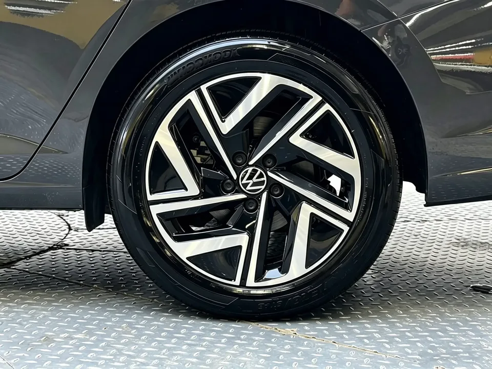 Volkswagen Sagitar Sagitar 2023 300TSI DSG Beyond Edition 2024 — thumbnail 3