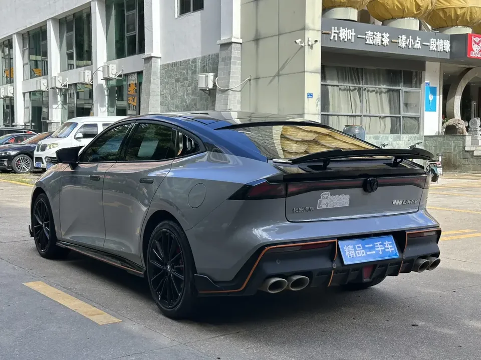 Changan UNI-V Changan UNI-V 2023 1.5T Sports Edition 2023 — thumbnail 2