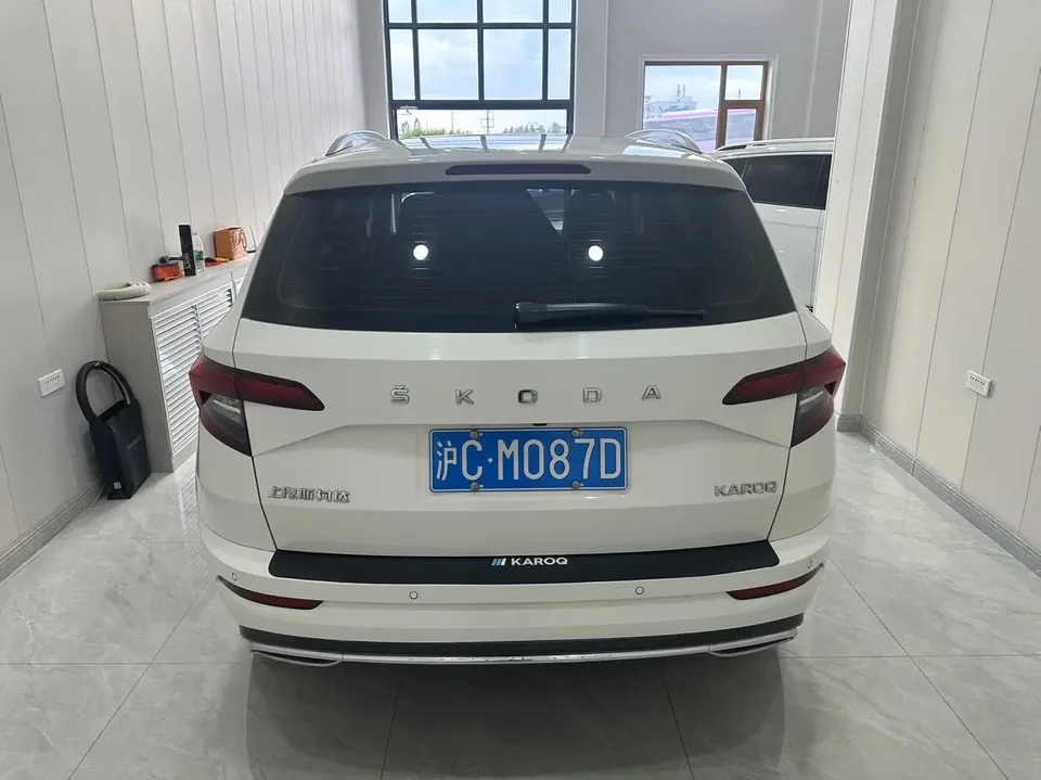 Skoda Karoq Korok 2022 TSI280 Premium Edition 2023 — thumbnail 2