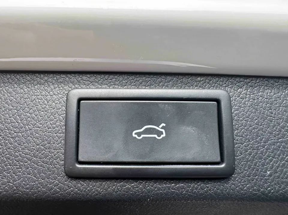 Skoda Karoq Korok 2022 TSI280 Luxury Edition 2022 — thumbnail 3
