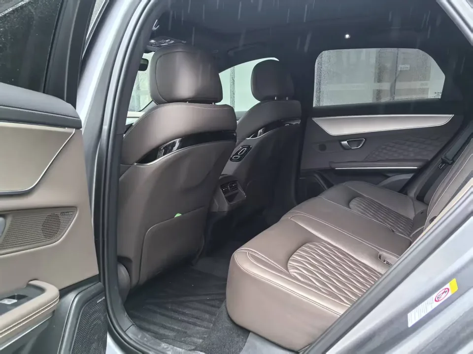 BYD Han DM Chinese DM 2023 DM-i Champion Edition 121KM Prestige 2023 — thumbnail 3