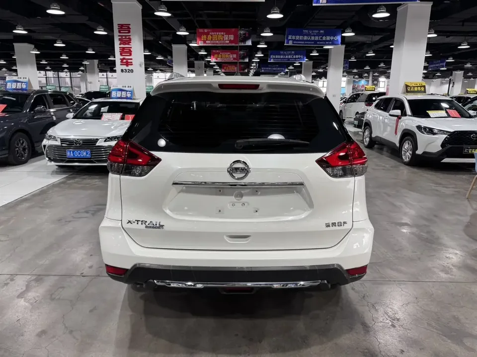 Nissan X-Trail Qijun 2022 Modified 2.0L 2WD Intelligent Connection Comfort Edition 2023 — thumbnail 2