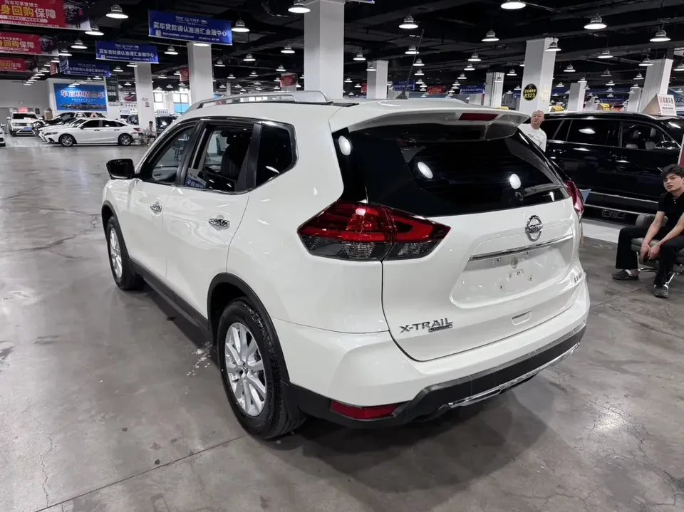 Nissan X-Trail Qijun 2022 Modified 2.0L 2WD Intelligent Connection Comfort Edition 2023 — thumbnail 4