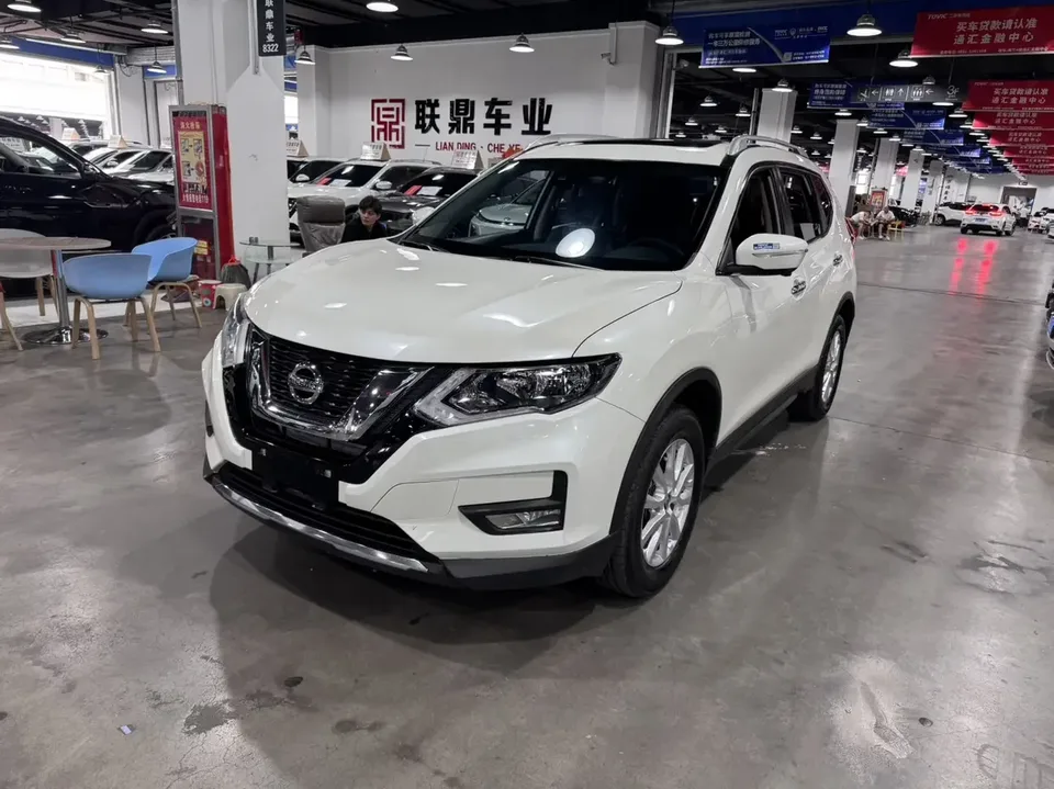 Nissan X-Trail Qijun 2022 Modified 2.0L 2WD Intelligent Connection Comfort Edition 2023 — photo 1, buy with delivery to Moscow