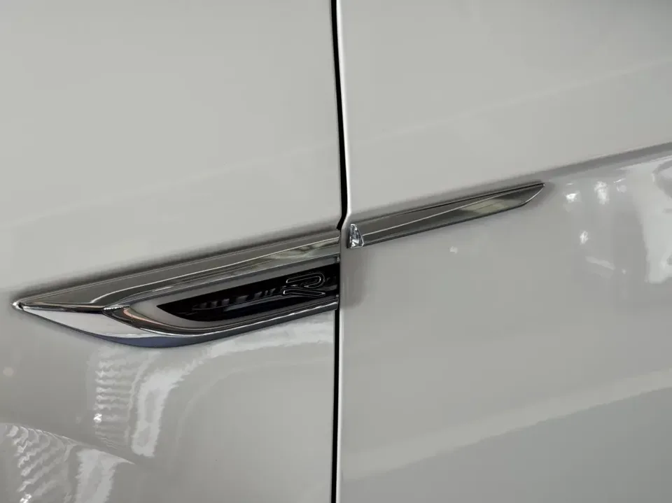 Volkswagen T-Roc TANG 2022 280TSI DSG 2WD R-Line Pro PLUS 2023 — thumbnail 2