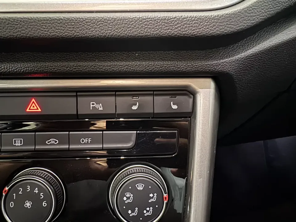 Volkswagen T-Roc TANG 2022 280TSI DSG 2WD R-Line Pro PLUS 2023 — thumbnail 4