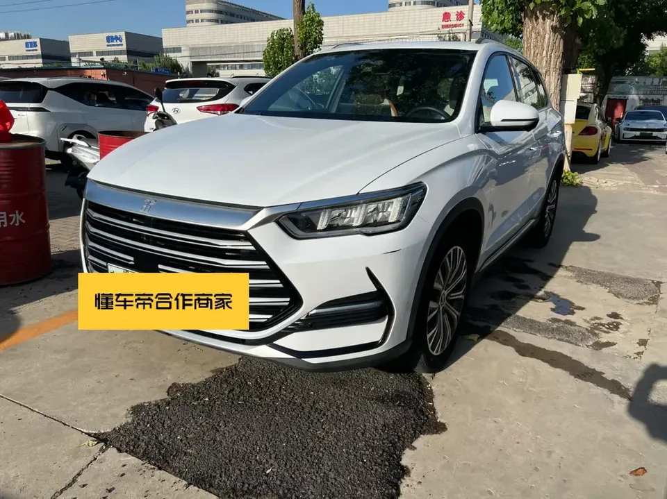 BYD Song Pro DM Song Pro DM 2022 DM-i 110km Flagship Pro 2022 — photo 1, buy with delivery to Moscow