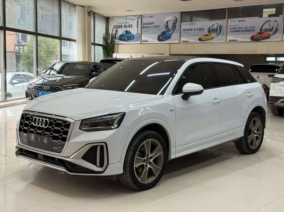 Audi Q2L Audi Q2L 2022 35 TFSI Stylish Dynamic 2023 — photo 1, buy with delivery to Moscow