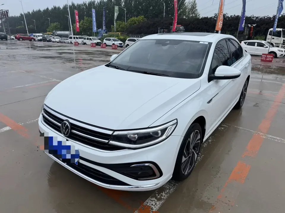 Volkswagen Bora Bora 2023 280TSI DSG Premium Edition 2022 — photo 1, buy with delivery to Moscow