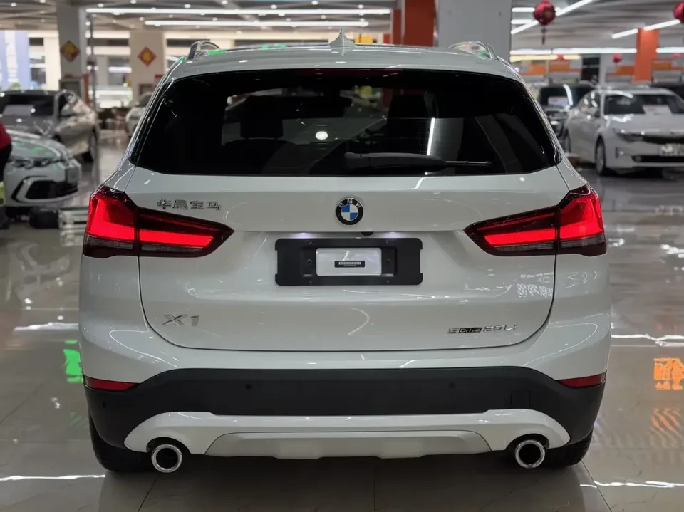 BMW X1 BMW X1 2022 sDrive20Li Fashion 2023 — thumbnail 2