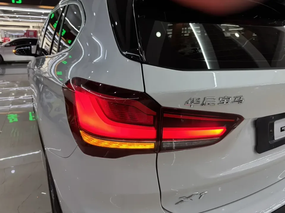 BMW X1 BMW X1 2022 sDrive20Li Fashion 2023 — thumbnail 3