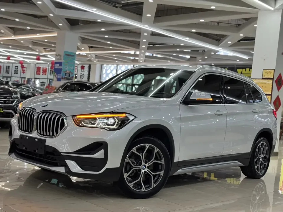 BMW X1 BMW X1 2022 sDrive20Li Fashion 2023 — photo 1, buy with delivery to Moscow