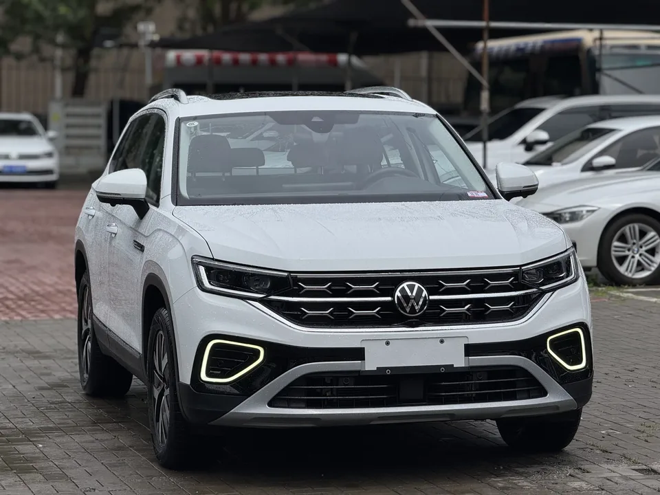Volkswagen Tayron Tanyue 2023 280TSI 2WD Luxury Plus Advanced Edition 2022 — photo 1, buy with delivery to Moscow