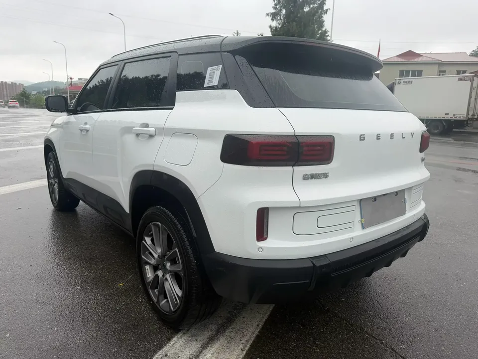 Geely ICON Geely ICON 2026 1.5TD Chocolate Edition 2025 — thumbnail 4