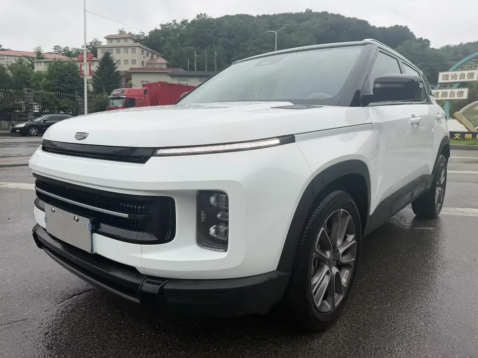 Geely ICON Geely ICON 2026 1.5TD Chocolate Edition 2025 — photo 1, buy with delivery to Moscow