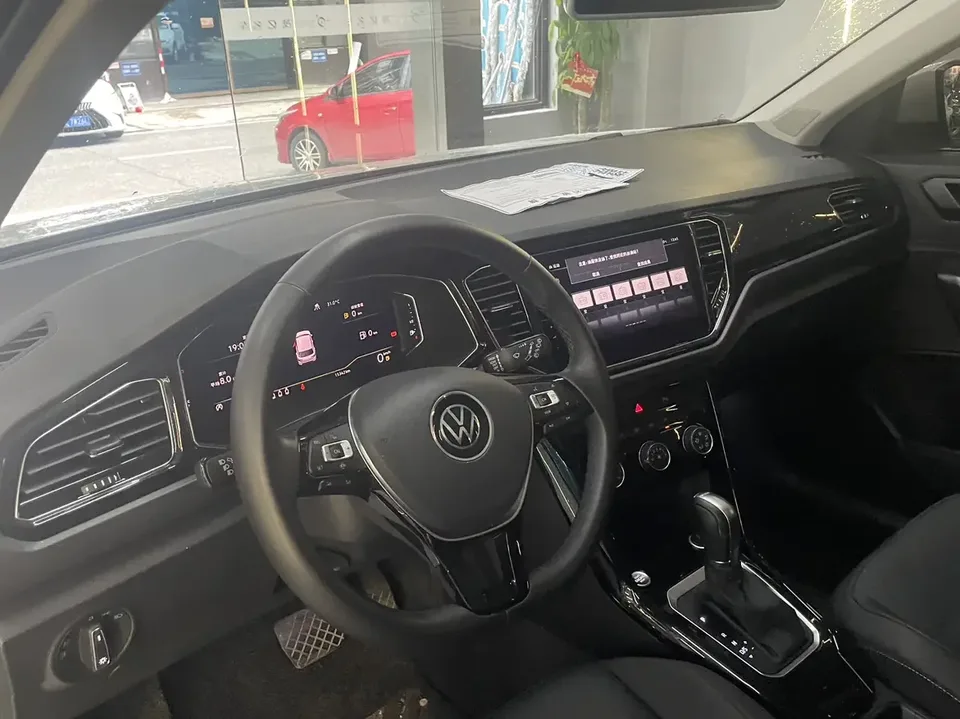 Volkswagen T-Roc TANG 2022 280TSI DSG 2WD Comfort PLUS 2022 — thumbnail 4