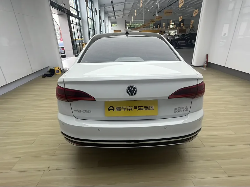 Volkswagen Bora Bora 2025 300TSI DSG Premium Edition 2025 — thumbnail 2