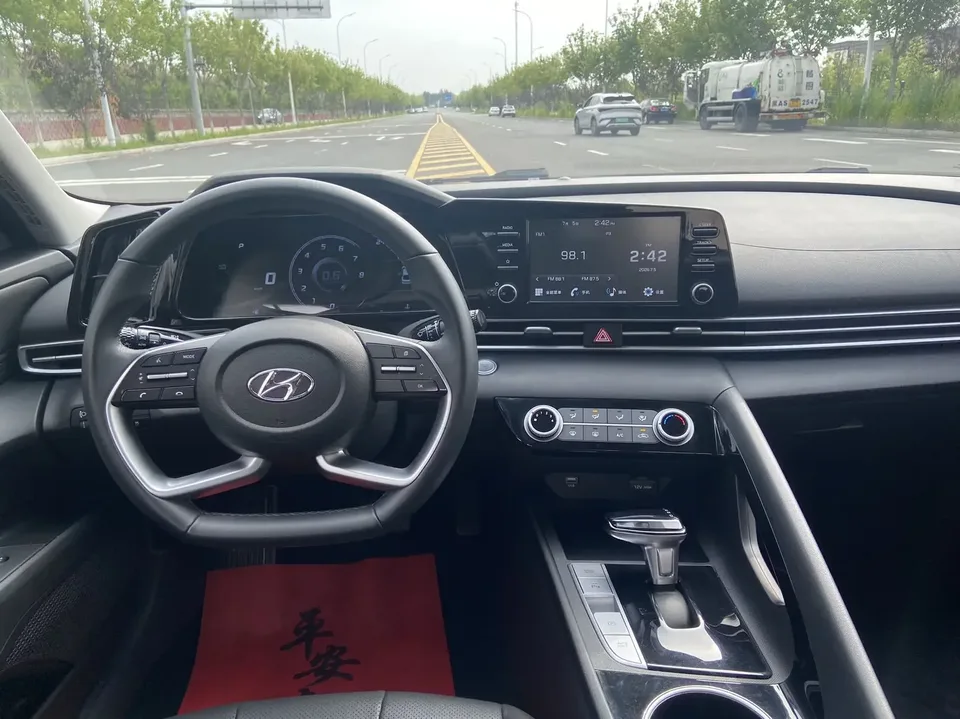 Hyundai Elantra Elantra 2022 1.5L CVT GLX Elite Edition 2022 — миниатюра 4